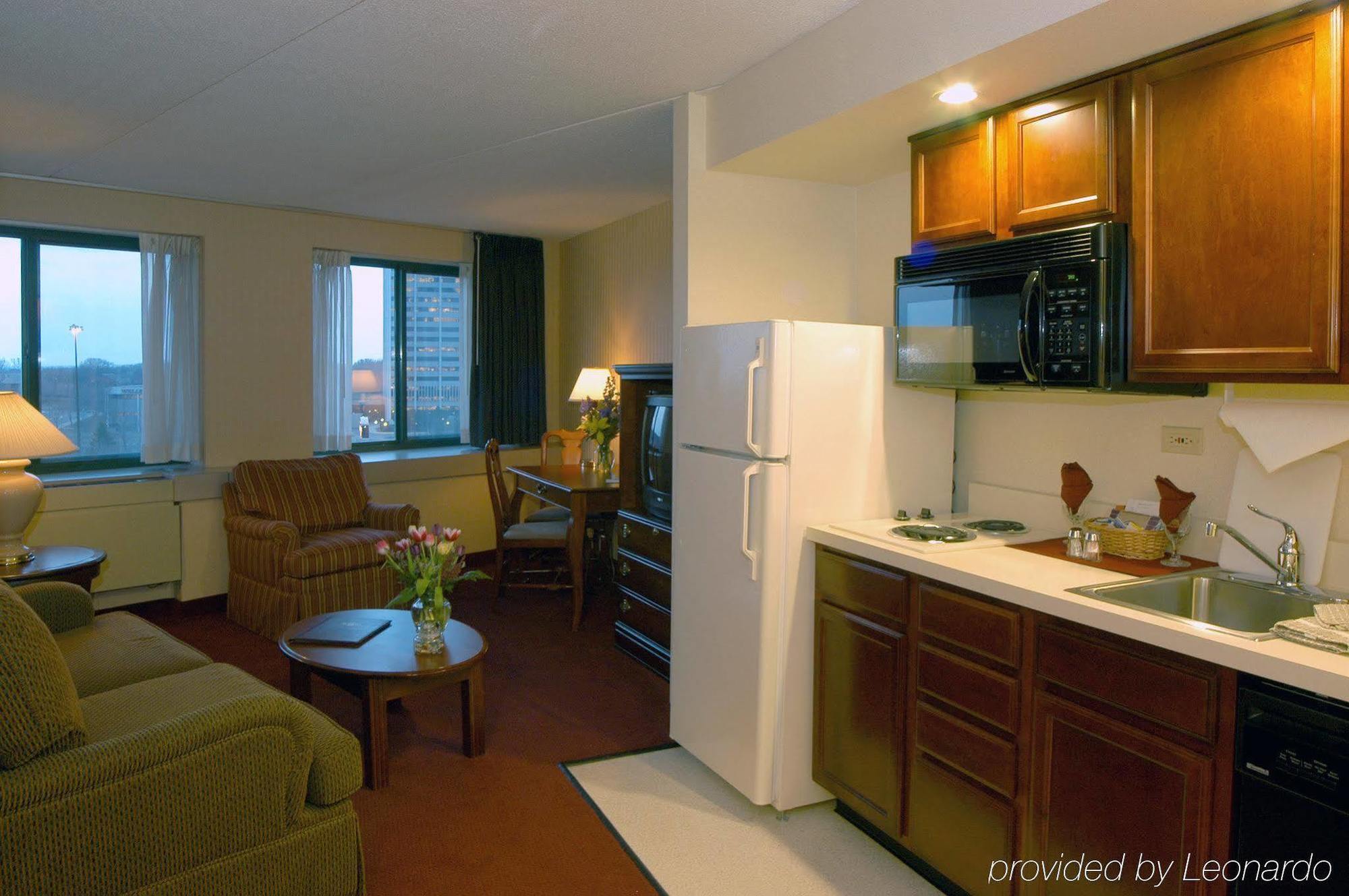 Residence Inn By Marriott Minneapolis Ідайна Номер фото